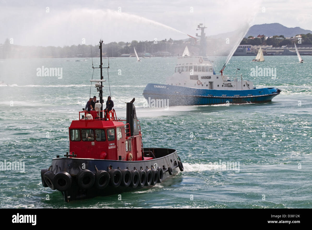 Schleppboote, Auckland, New Zealand, Montag, 28. Januar 2013. Stockfoto