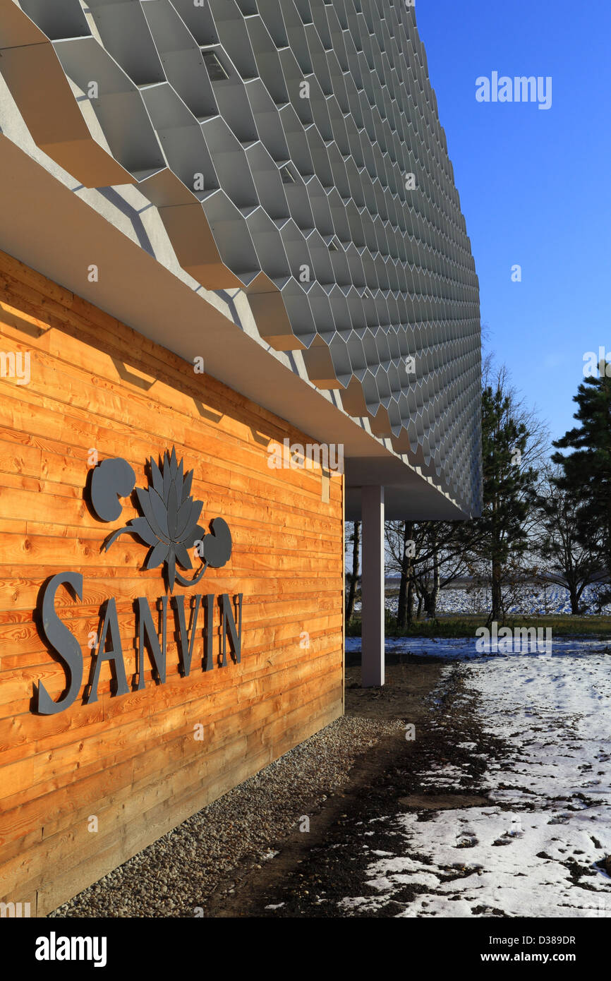 Das Gebäude der Kellerei Sanvin, Okoc, Slowakische Wein Region Süd. Stockfoto
