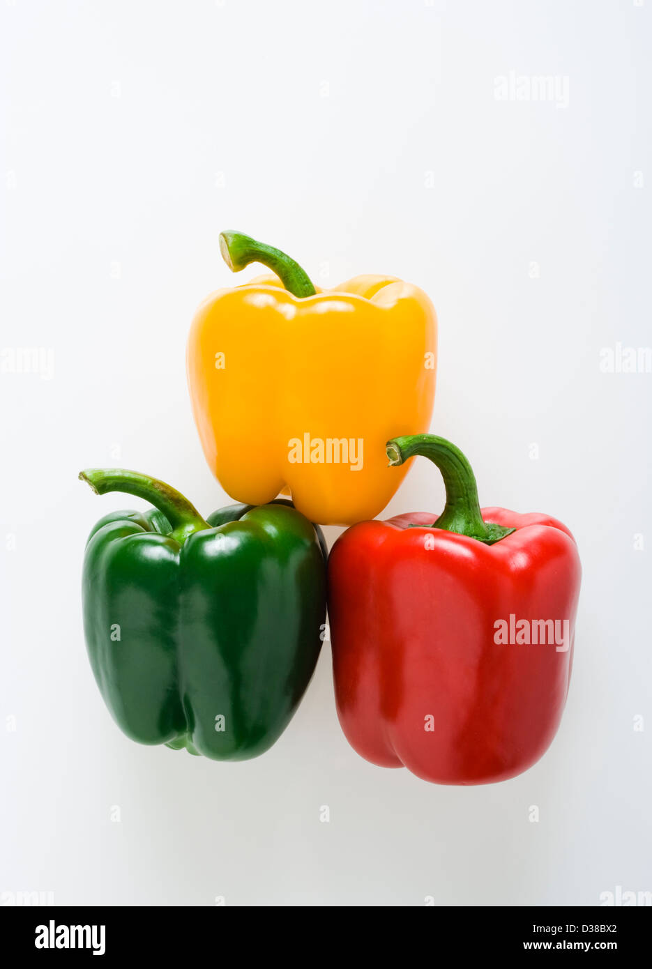 Rote, gelbe und grüne Paprika. Stockfoto