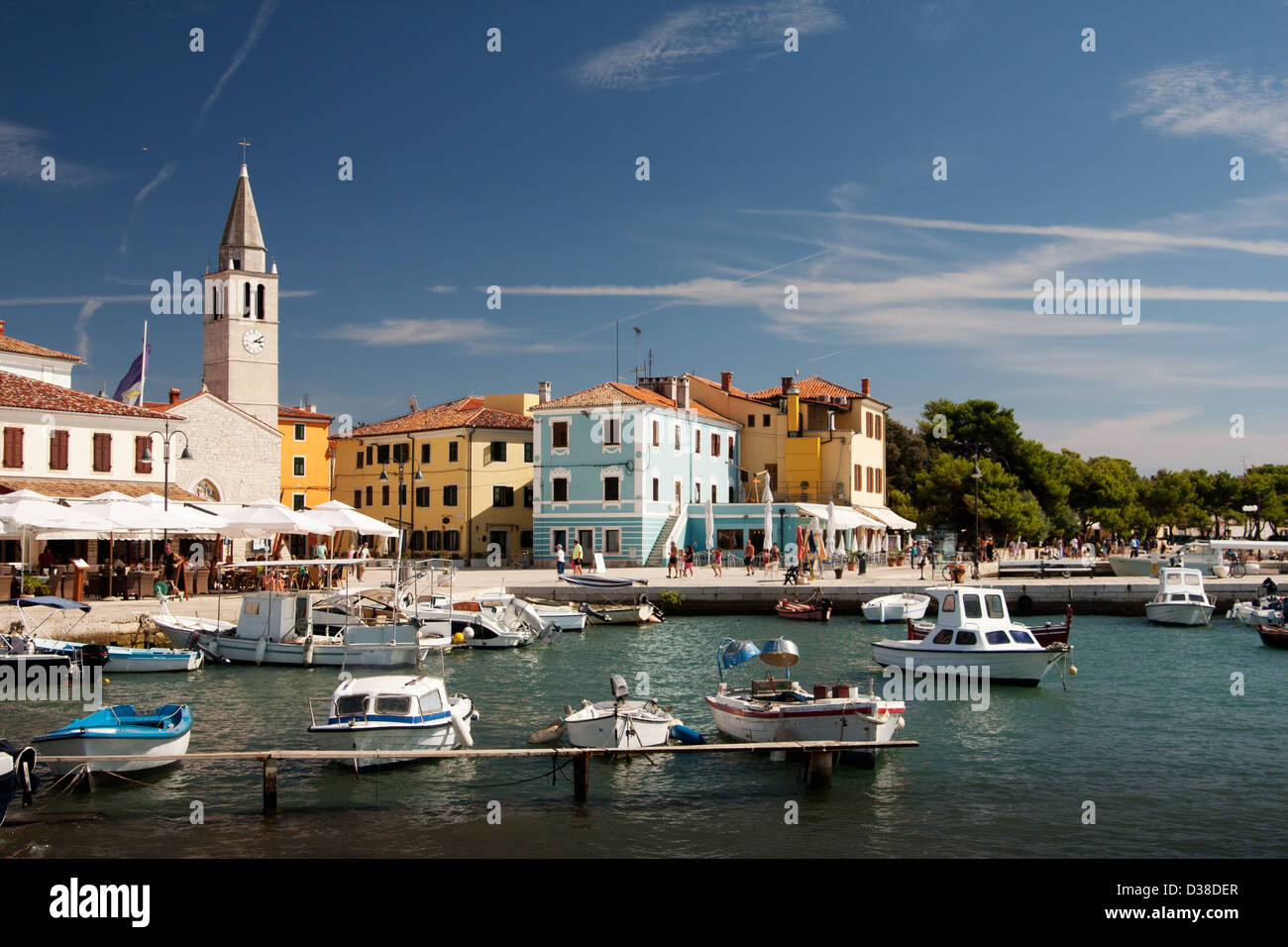 Hafen Sie mit Booten in der Stadt Fazana - Kroatien Stockfoto