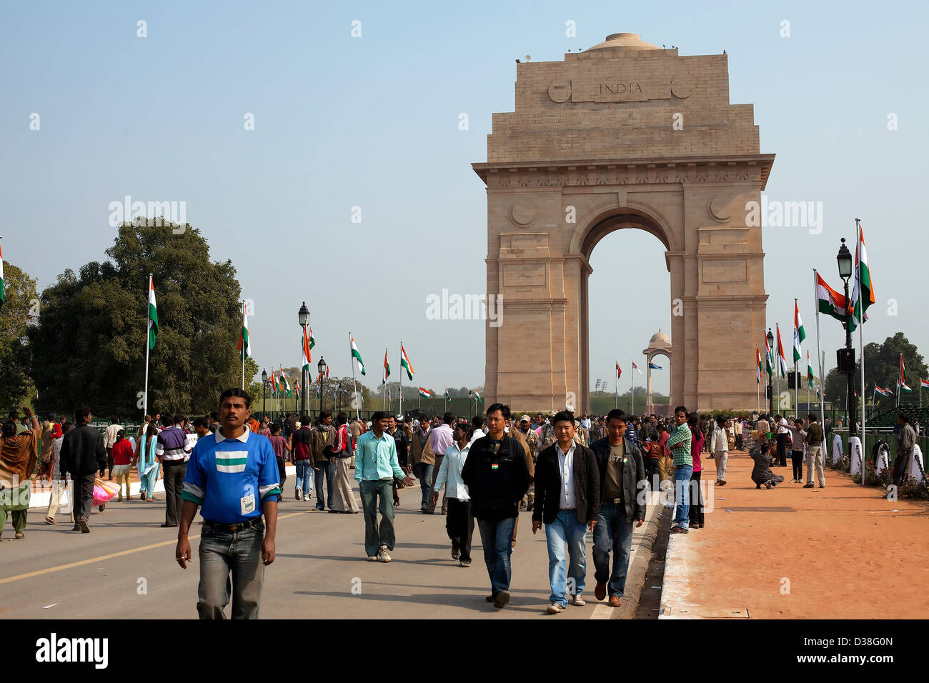 India Gate, Menschen, Kriegerdenkmal, Reiseziele, Denkmal, Architektur und Gebäude, Reisen, Städte, Stadt, Sandstein Stockfoto