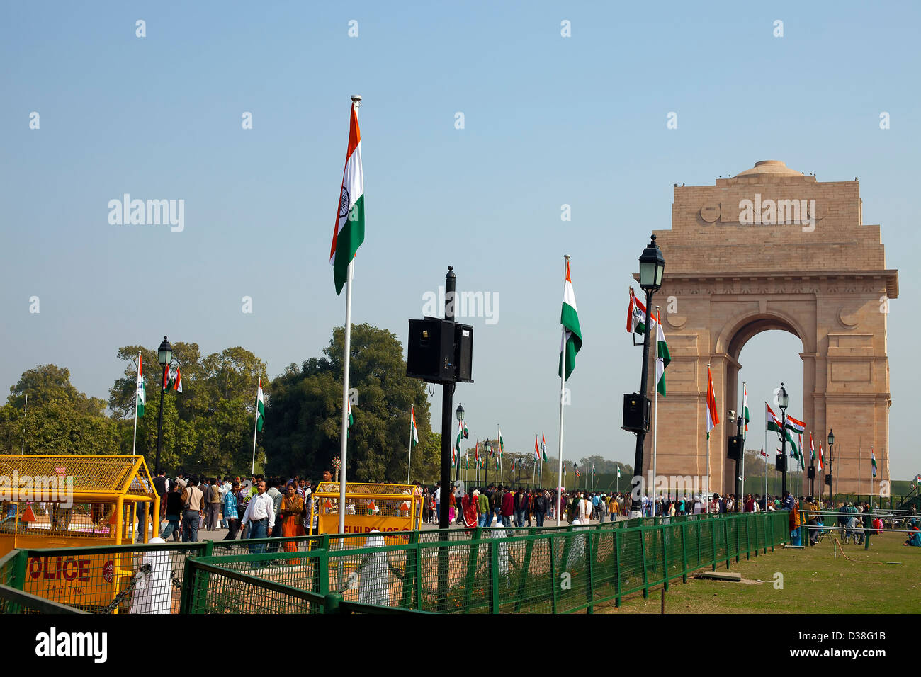 India Gate, Menschen, Kriegerdenkmal, Reiseziele, Denkmal, Architektur und Gebäude, Reisen, Städte, Stadt, Sandstein Stockfoto India Gate, Menschen, Kriegerdenkmal, Reiseziele, Denkmal, Architektur und Gebäude, Reisen, Städte, Stadt, Sandstein Stockfoto
