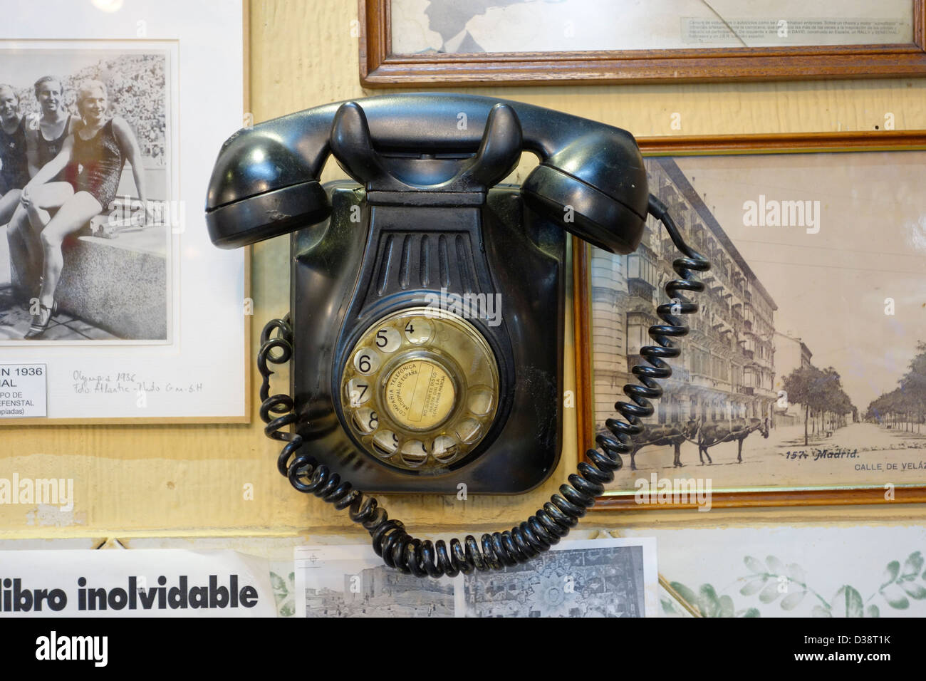 alt antik Telefon Madrid Spanien Bescheid vom Telefon Stockfoto