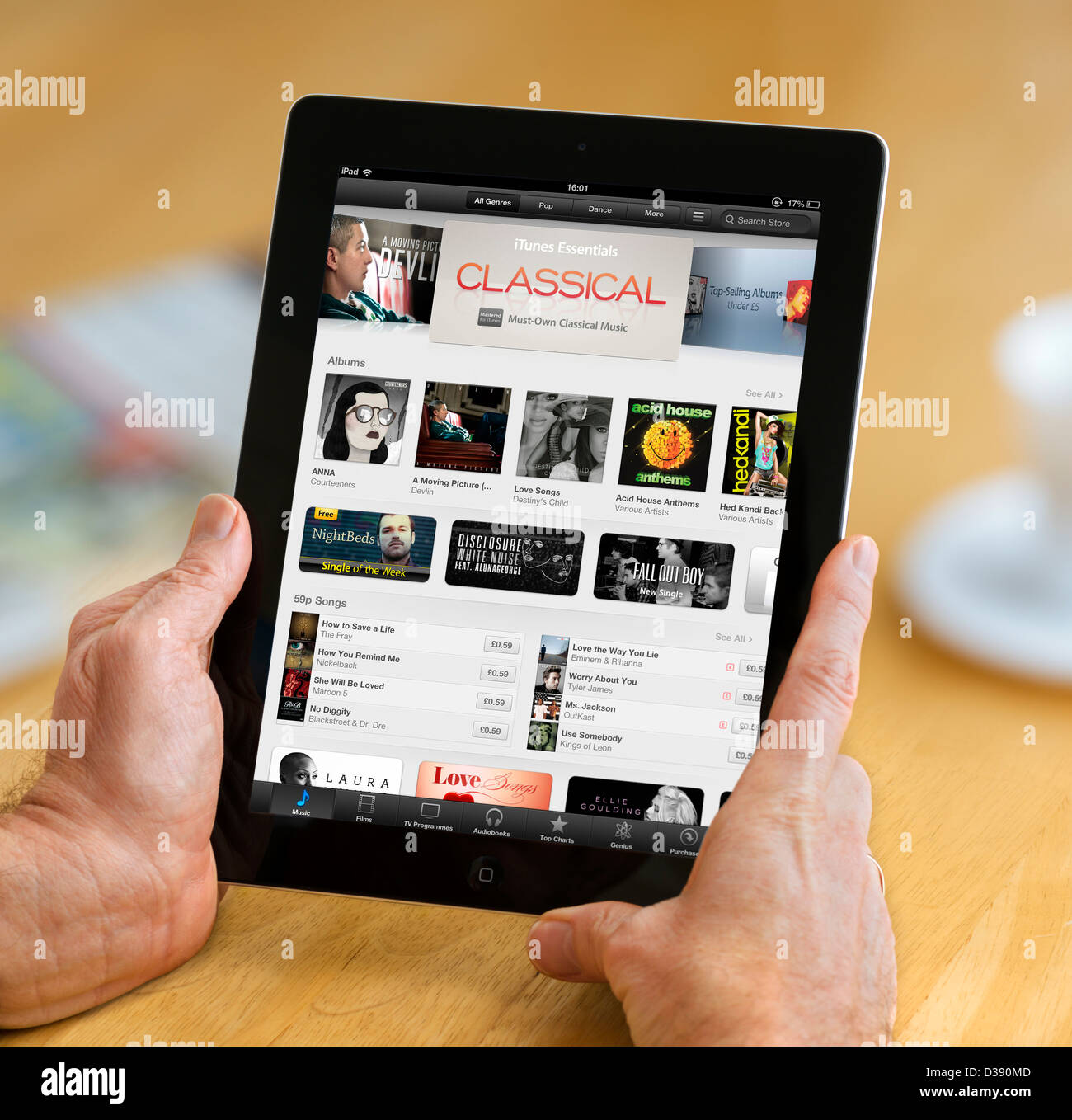 iTunes im App Store auf ein 4. Generation Apple iPad Tablet-Computer angezeigt Stockfoto