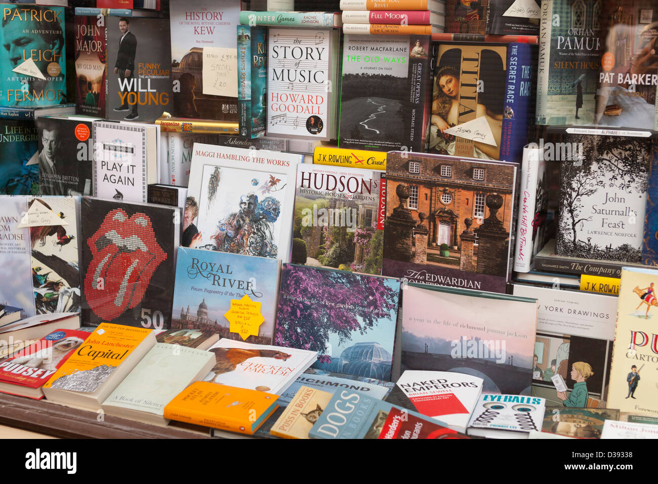 Bücher auf dem Display im bookshop Stockfoto