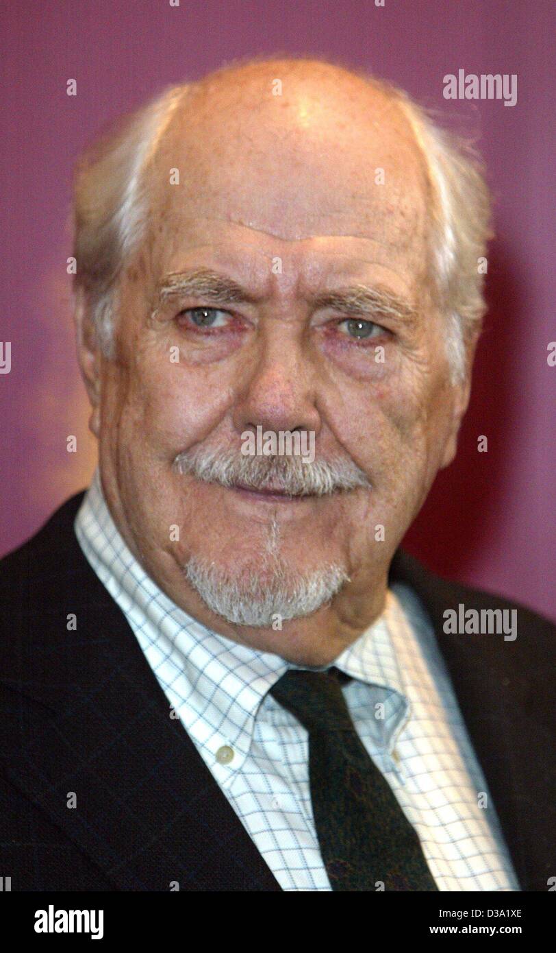 (Dpa) - US-Regisseur Robert Altman seinen neuen Film präsentiert "Gosford Park" auf der 52. Internationalen Filmfestspiele in Berlin, 12. Februar 2002. Auch wurde er für sein Lebenswerk geehrt. Stockfoto