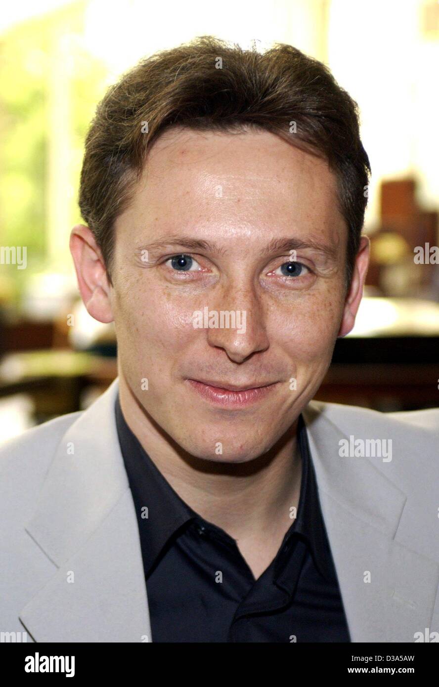 (Dpa) - Helmut Lotti, belgischer Sänger und Show Star ("Out of Africa"), abgebildet in Köln, 29. Mai 2002. Stockfoto