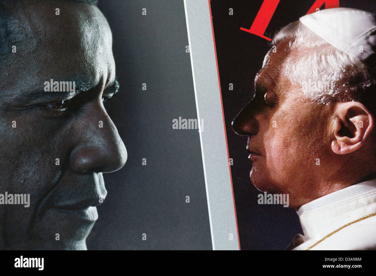 Titelbilder von zwei Ausgaben der Zeitschrift "Time" gegenübergestellt, mit Barack Obama und Papst Benedict XVI. Stockfoto