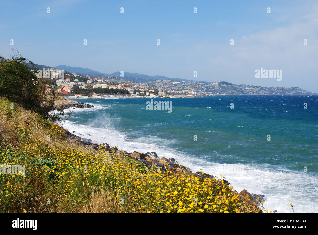 San Remo Stadt und Küste, Landschaft der italienischen Riviera, Ligurien, Italien Stockfoto