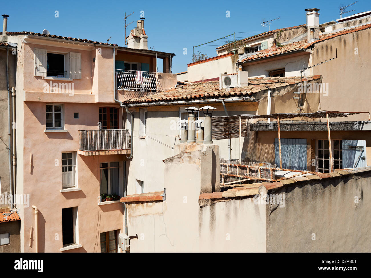 Roofs of traditional houses from XVII century in Aix en Provence town, France Stockfoto