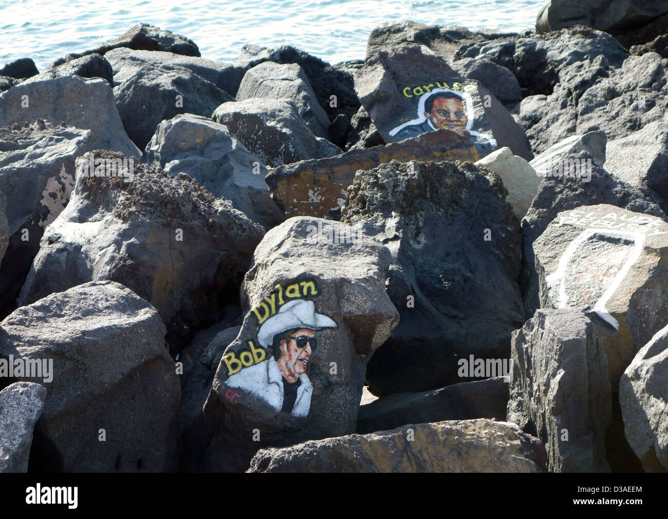 Porträt von Bob Dylan auf Felsen im Hafen von Santa Cruz De Tenerife, Kanarische Inseln Stockfoto