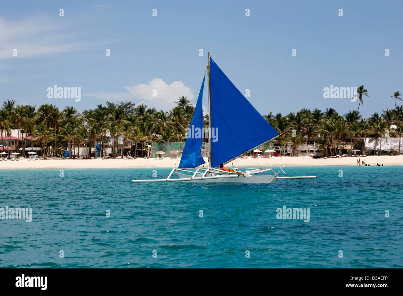 Traditionelle philippinische Boot in einer Bucht. Insel Boracay Stockfoto