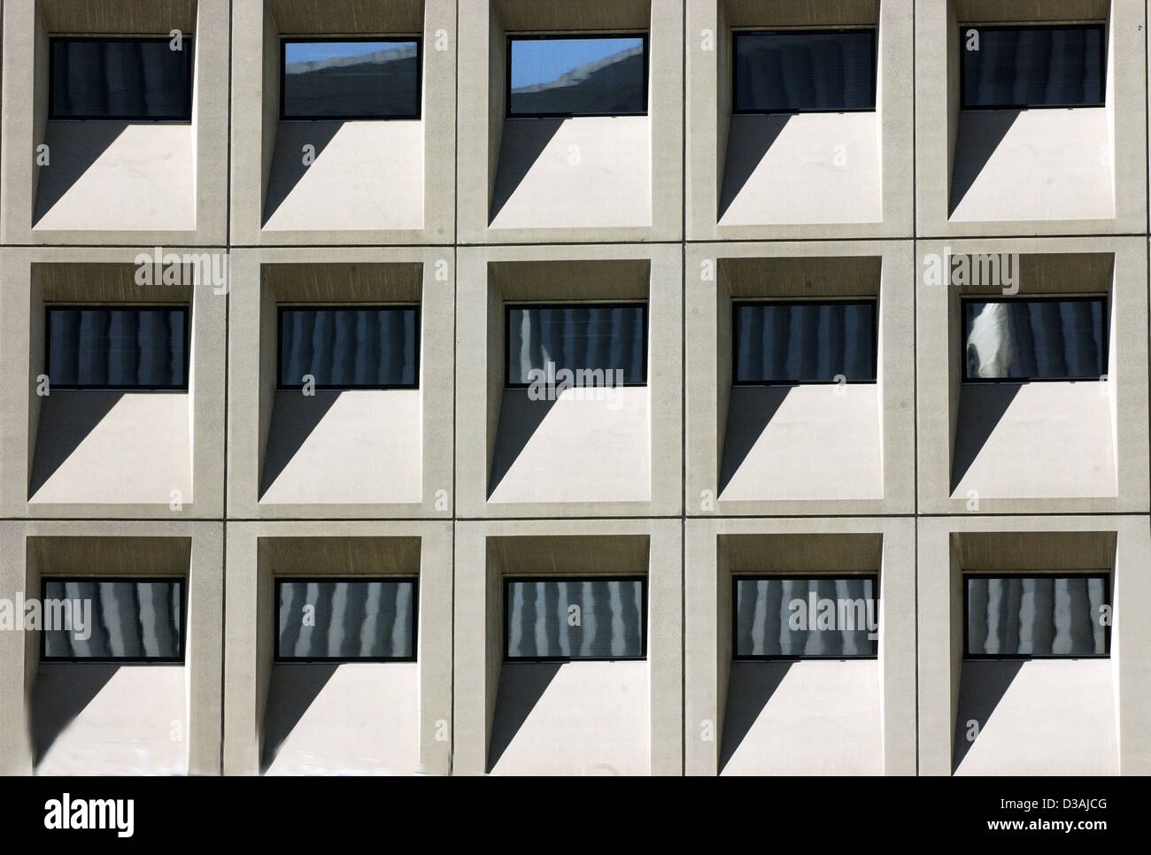 Windows in US Abteilung von Gehäuse und Stadtentwicklung Gebäude Washington DC USA, Fenster, Stockfoto