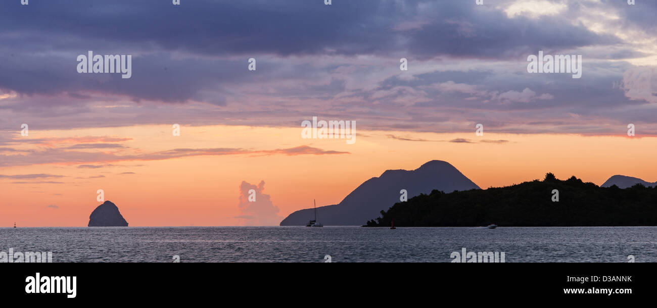 Sonnenuntergang auf Le Diamant Club Med Les Boucaniers, Pointe du Marin, Sainte Anne, Insel Martinique, Frankreich Stockfoto