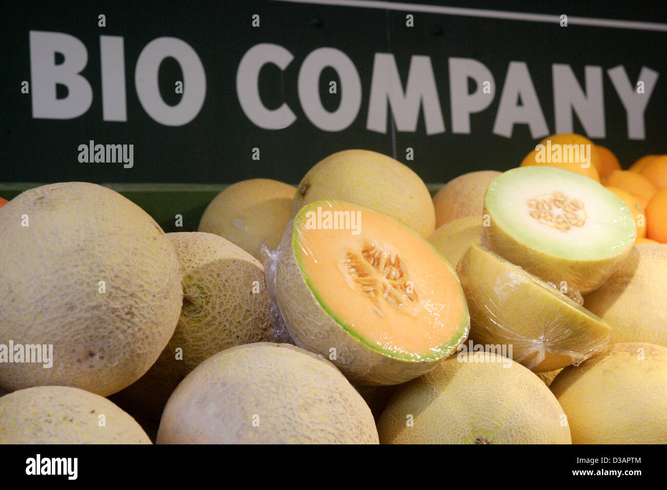 Berlin, Deutschland, Galia Melone an der Obst-Theke der Bio Company Stockfoto
