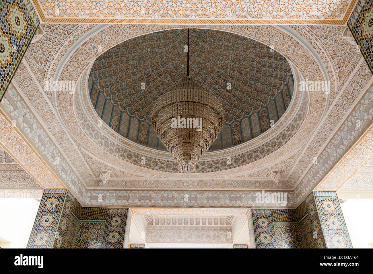 Detail der Kuppel in Amirs Vorraum, große Moschee Masjid al-Kabir, Kuwait-Stadt, Kuwait Stockfoto