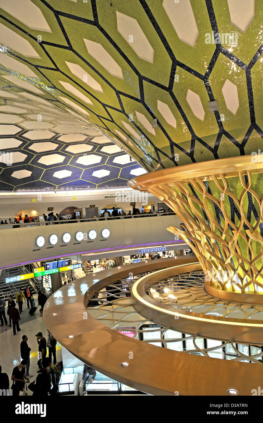 Terminal Abflug Halle Abu Dhabi internationaler Flughafen Stockfoto