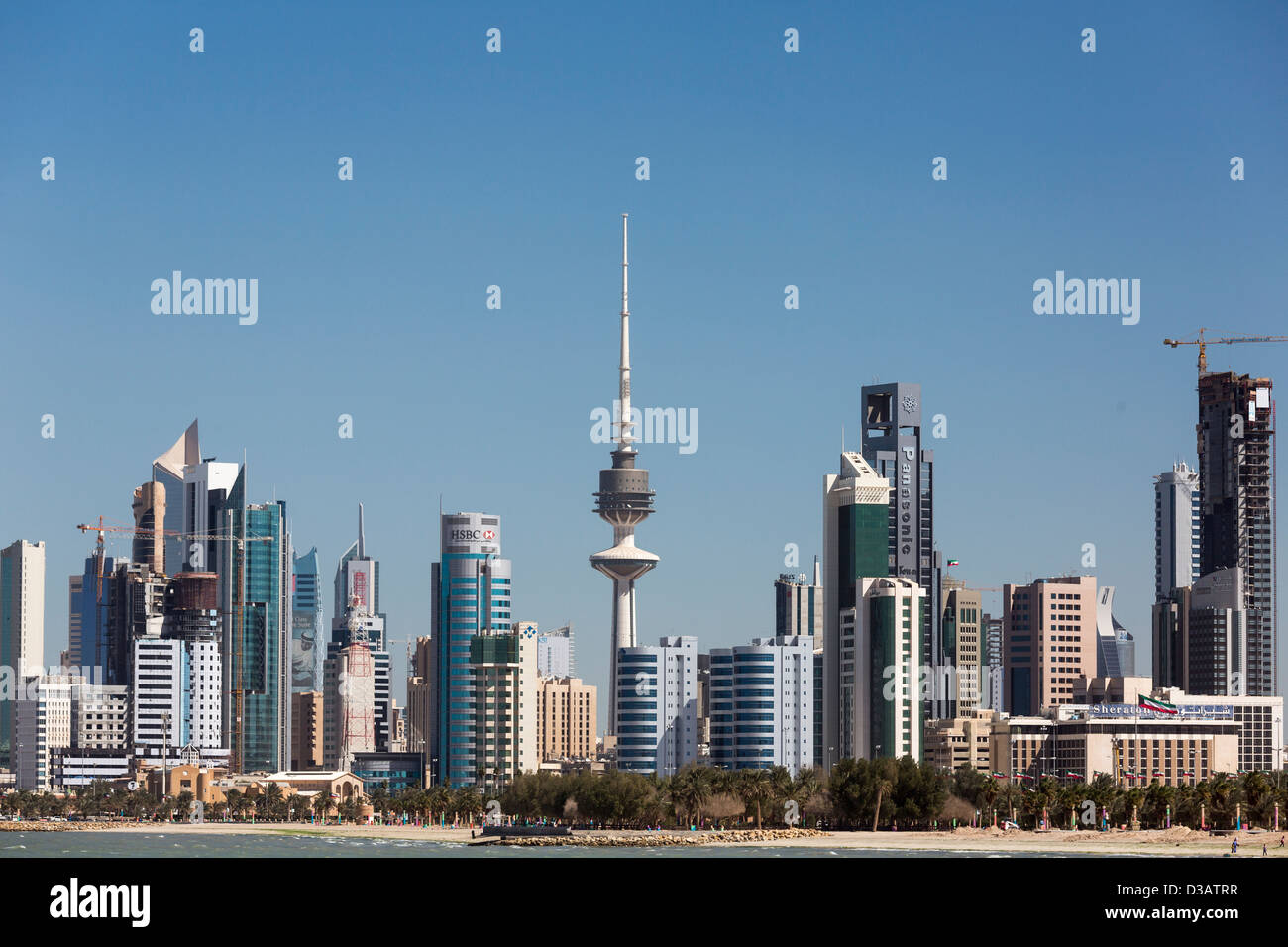 Ansicht von Wolkenkratzern, Kuwait-Stadt, Kuwait Stockfoto