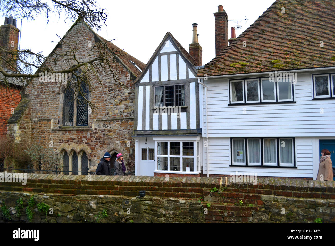 Kirchplatz in Roggen - Englands vollständigste mittelalterliche Stadt in East Sussex gilt als das schönste Dorf auf dem Land. Stockfoto