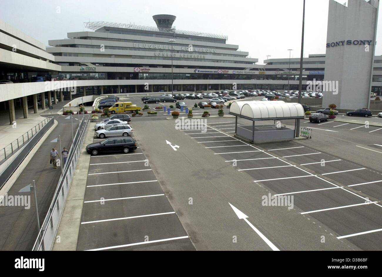 Abholen Flughafen Köln Terminal 1 Parken www.alamy.de