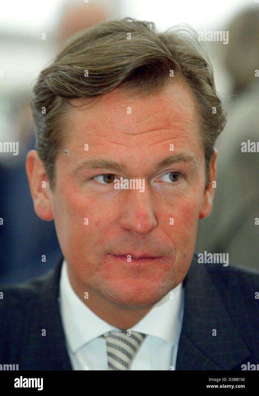 (Dpa) - Mathias Döpfner, Vorstandsvorsitzender der Axel Springer Verlag, abgebildet auf einer Gedenkfeier für Herausgeber Axel C. Springer in Hamburg, 14. Oktober 2002. Stockfoto