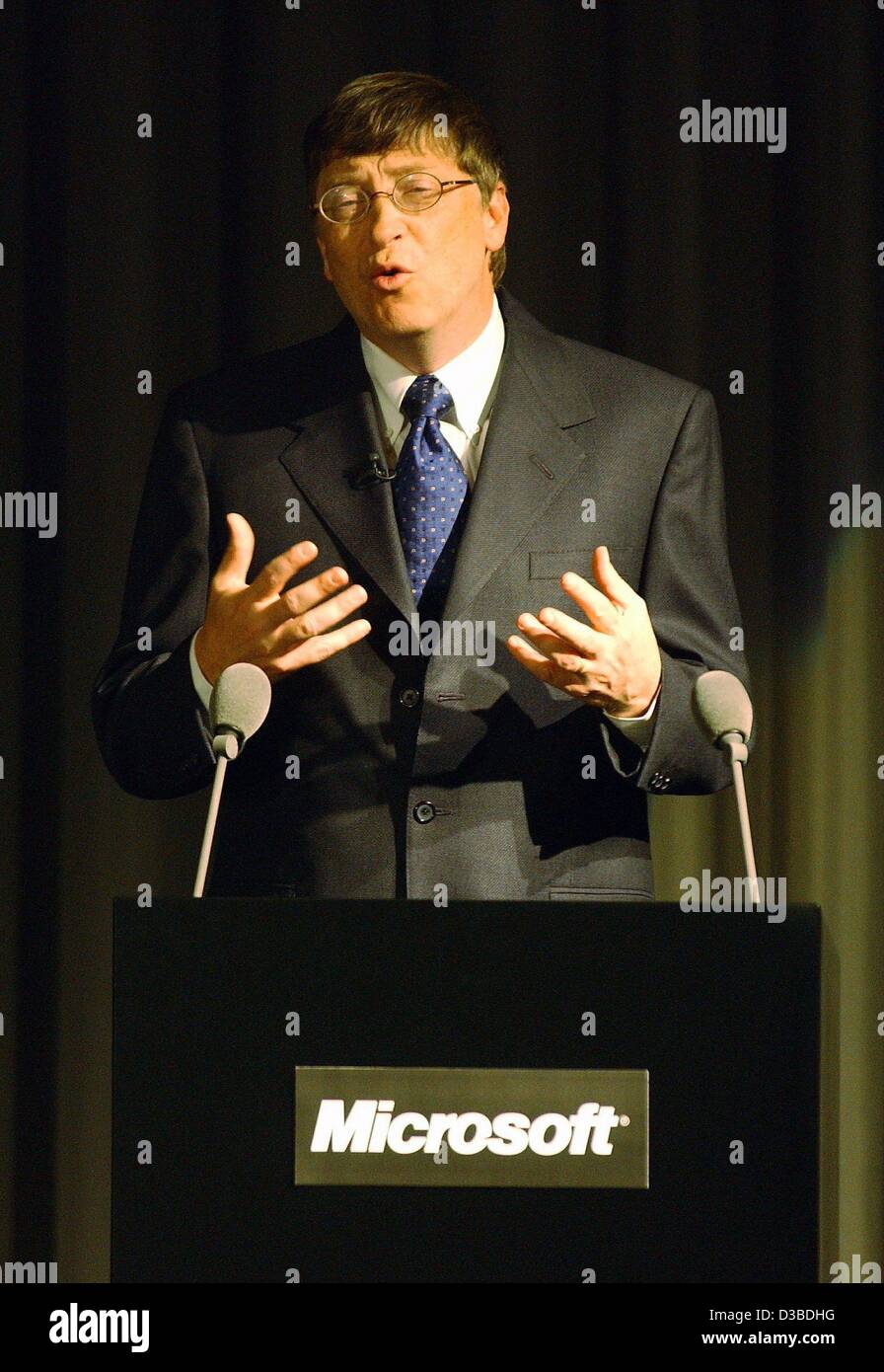 (Dpa) - Microsoft-Gründer Bill Gates in München, 28. Januar 2003 spricht. Die deutsche Tochtergesellschaft mit Sitz in München ist verantwortlich für den Verkauf, Vertrieb und Marketing der Microsoft-Produkte innerhalb Deutschlands. Es wurde am 25. Januar 1983 mit nur sechs Mitarbeitern gegründet; heute Microsoft German Stockfoto