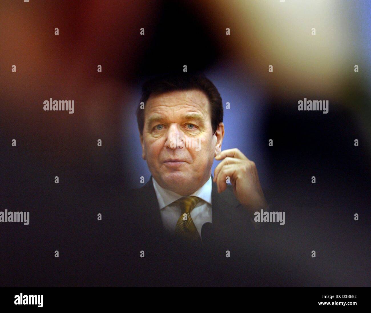 Chancellor gerhard schroeder spd Fotos und Bildmaterial in hoher