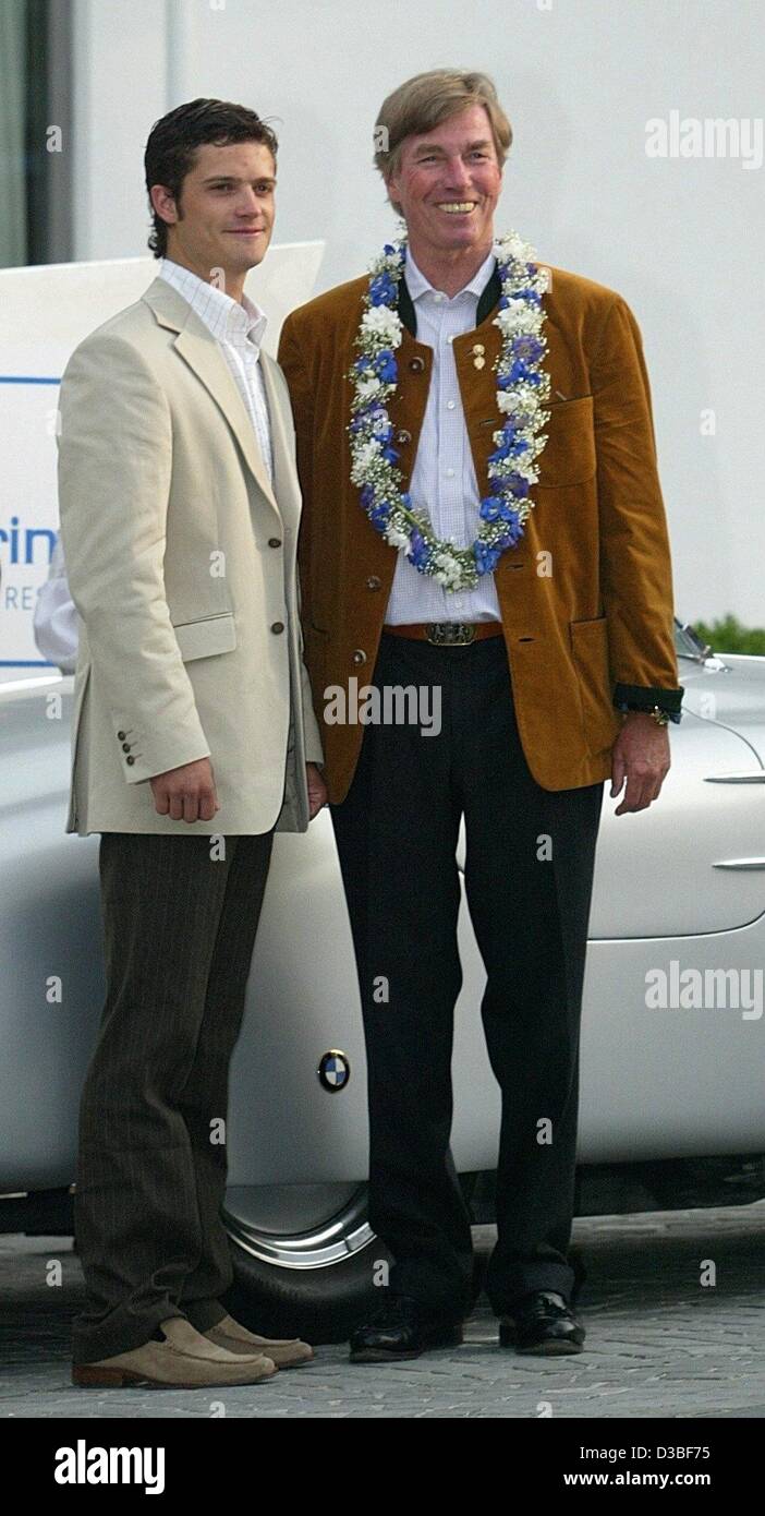 (Dpa) - stellt Prinz Leopold von Bayern mit seinem Patenkind Prinz Carl Philip von Schweden auf seiner Geburtstagsparty in Rottach-Egern, Deutschland, 28. Juni 2003. Prinz Leopold oder Poldi als seine Freunde nennen ihn, geladenen Royals und Persönlichkeiten aus Film und Wirtschaft zu seinem 60. Geburtstag mit ihm zu feiern. Er Stockfoto