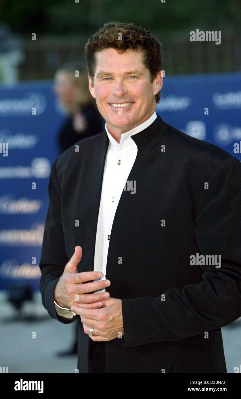 (Dpa) - US-Schauspieler David Hasselhoff zur Preisverleihung für die Laureus Sports Award im Grimaldi Forum in Monte Carlo, 20. Mai 2003 kommt. Stockfoto