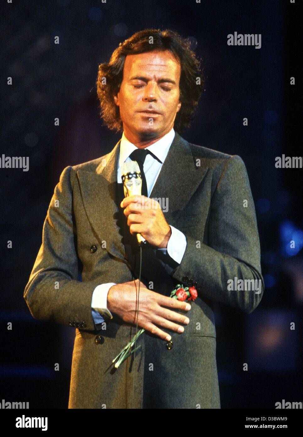 (Dpa-Dateien) - Spanischer Snger Julio Iglesias, Abgebildet Bei Einem