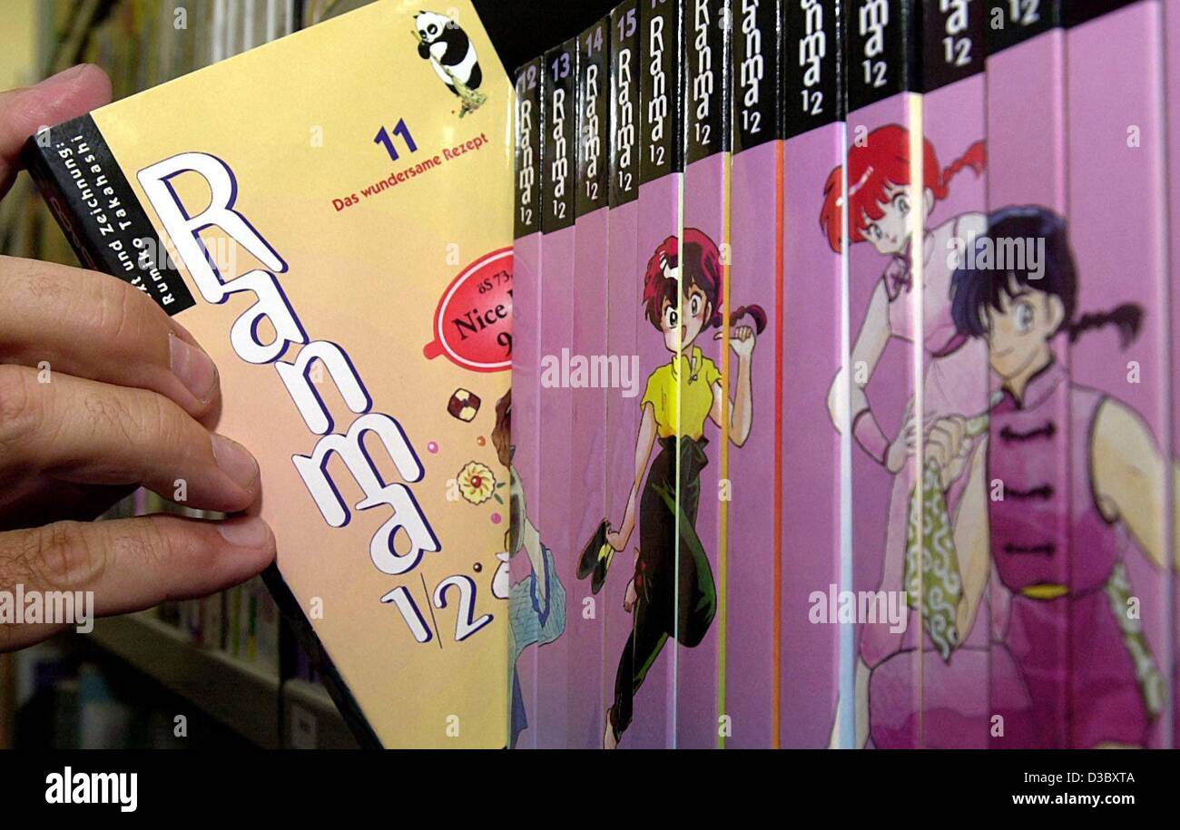 (Dpa) - A Manga Comic mit dem Titel "Ranma" wird am Institut für Buch-Forschung an der Universität Frankfurt, 3. Juli 2003 fotografiert. Die Mangas sind ein Hit in Deutschland, obwohl sie ein Geheimnis für die europäischen Leser sind: sie sind senkrecht von hinten nach vorne gelesen. Contents-Wise orientieren sie sich an viele eine Stockfoto