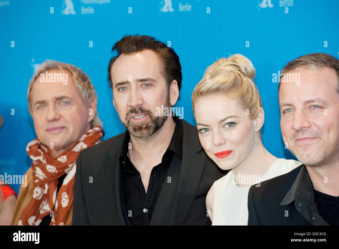 Berlin, Deutschland. 15. Februar 2013. Uwe Ochsenknecht, Nicolas Cage, Emma Stone und Kirk DeMicco Teilnahme an "The Croods" Photocall auf der 63. Internationalen Filmfestspiele Berlin, Berlinale. Kredit DPA/Alamy Live-Nachrichten. Stockfoto