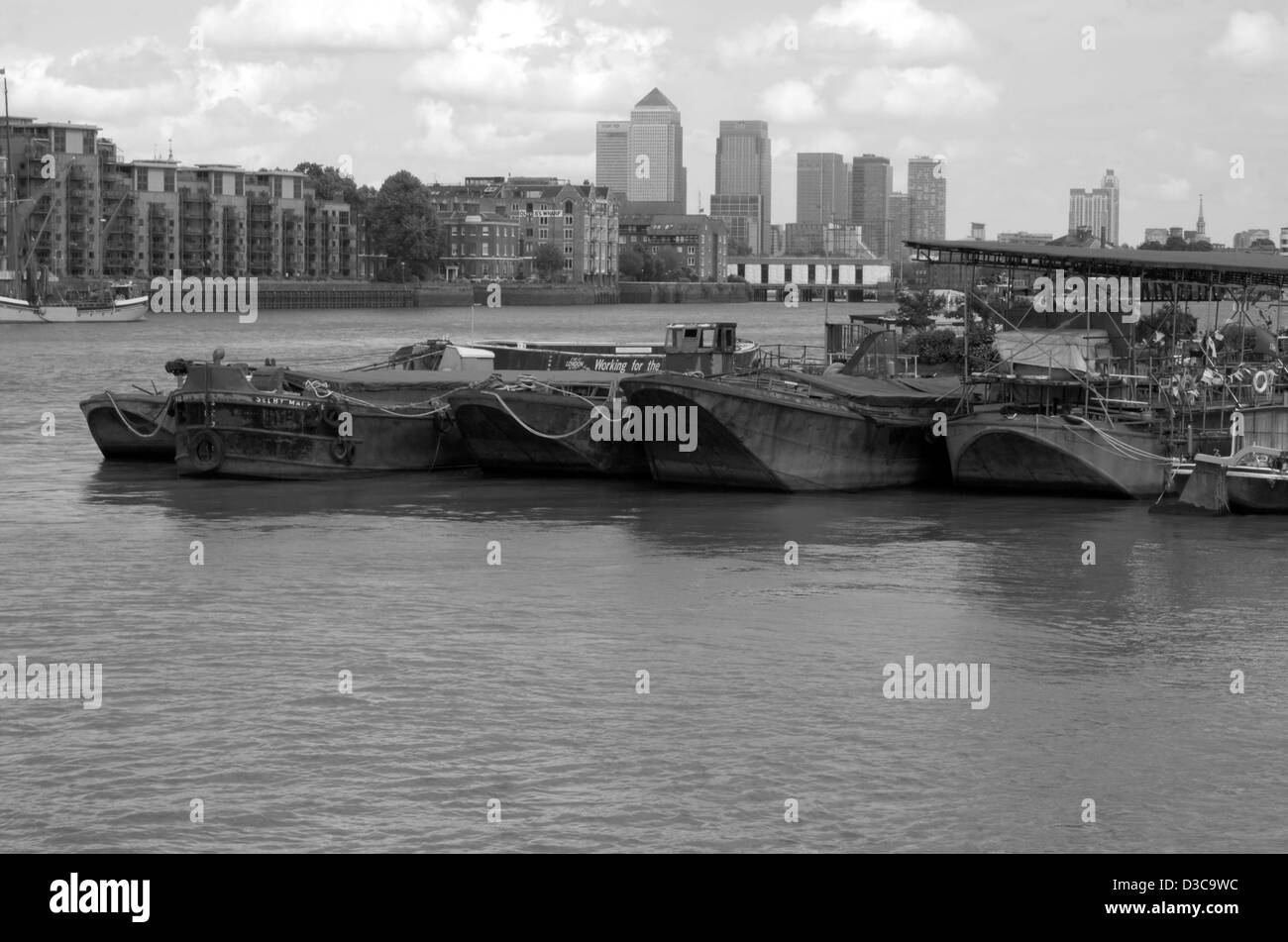 Boote in der Nähe von Bermondsey Wall in London, England Stockfoto