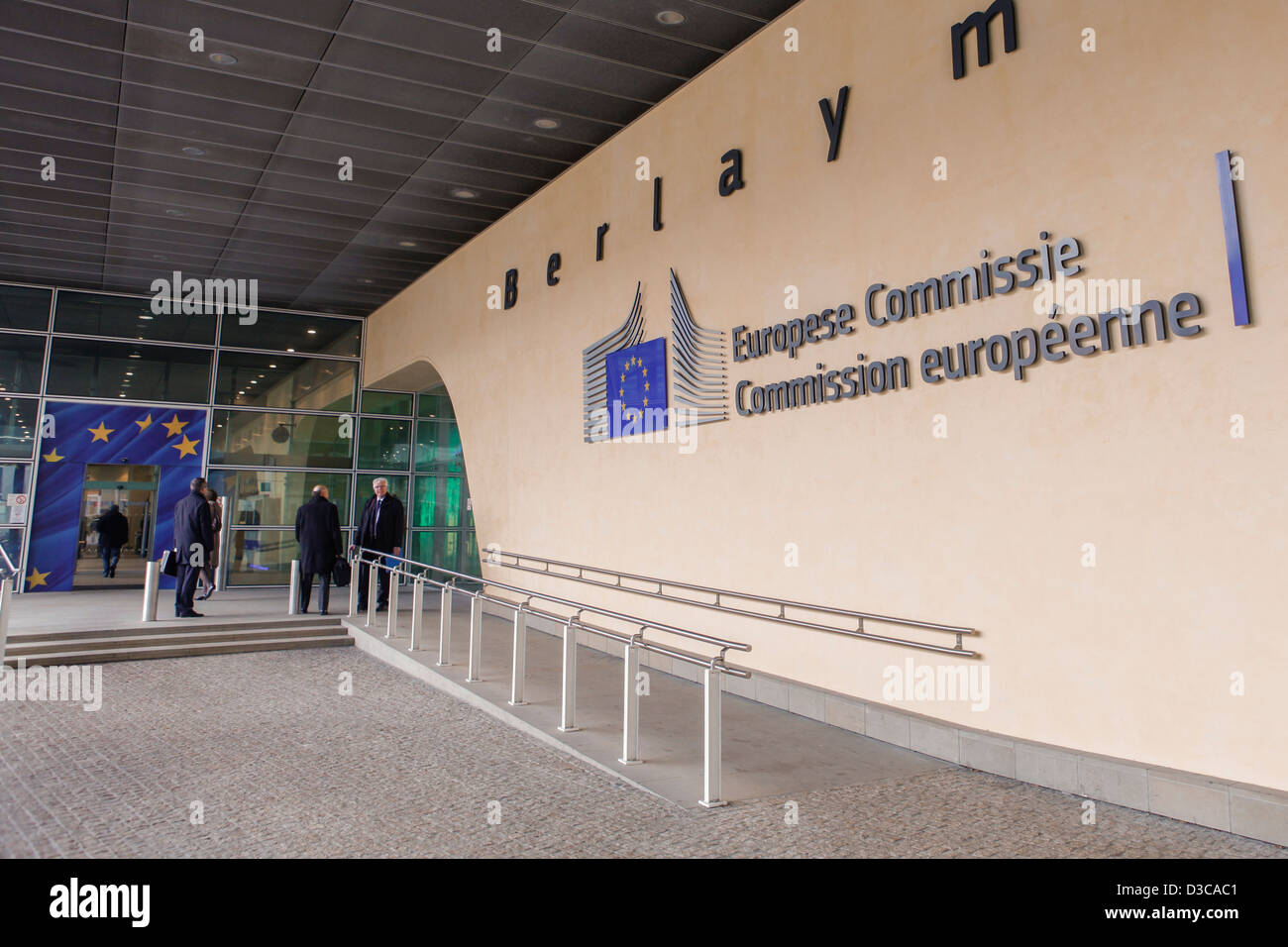 Eingang des Berlaymont-Gebäudes, das Hauptquartier der Europäischen Kommission Stockfoto