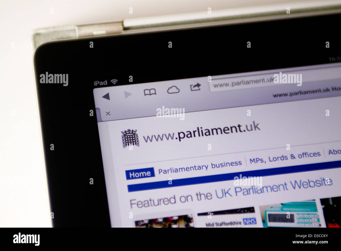 UK Website des Parlaments auf iPad 3 im Safari-Browser angezeigt Stockfoto