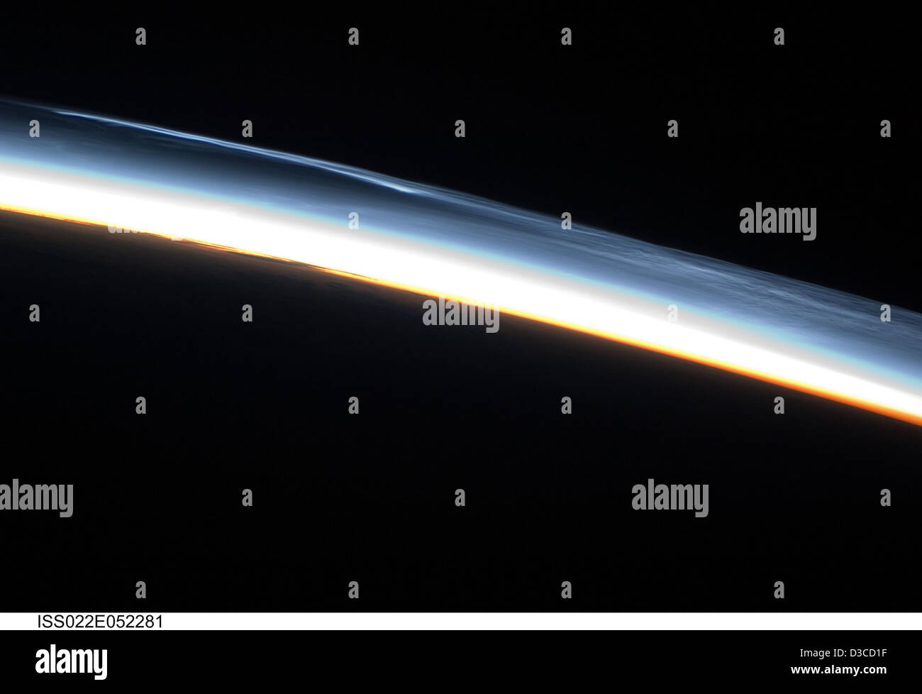 Nachtleuchtenden oder Nacht-glänzende Wolken (NASA, internationale Raumstation Wissenschaft, 30.01.10) Stockfoto