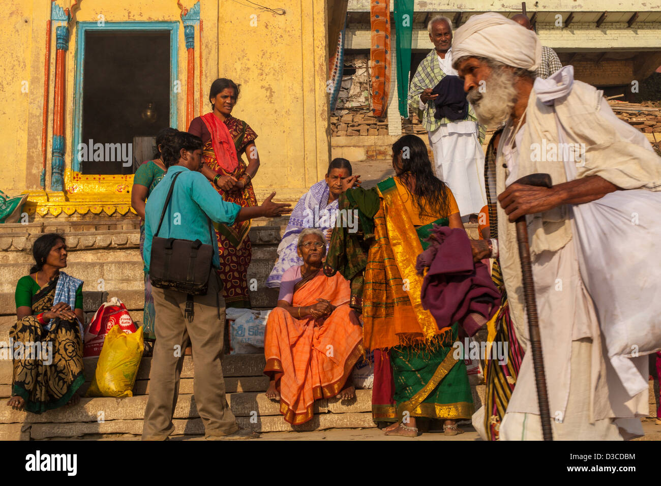 Morgen auf den Ghats von Varanasi, Indien Stockfoto