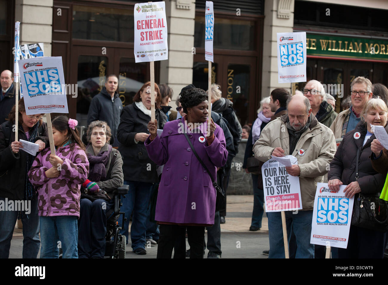 während des Protestes gegen die Kürzungen und Krankenhaus-Verschlüsse. 16.02.12 Hammersmith London Stockfoto