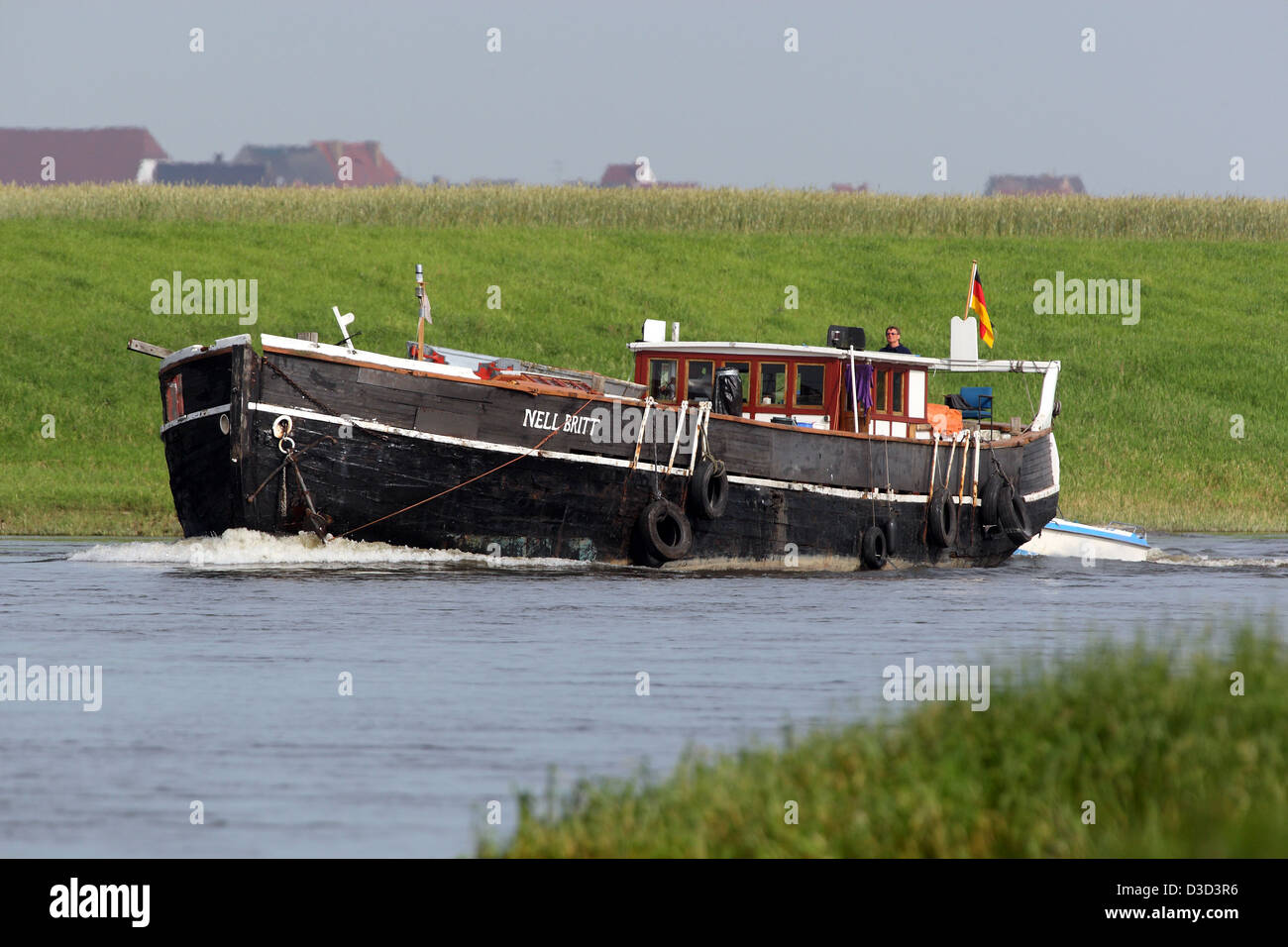Torgau, Deutschland, historische Gaffelketsch Nell Britt an der Elbe Stockfoto