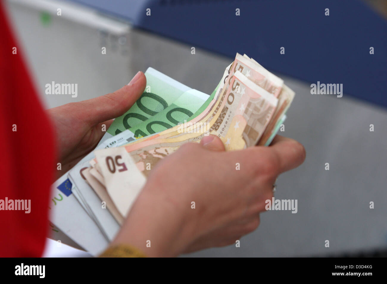 Berlin, Deutschland, Banknoten zählen Stockfoto