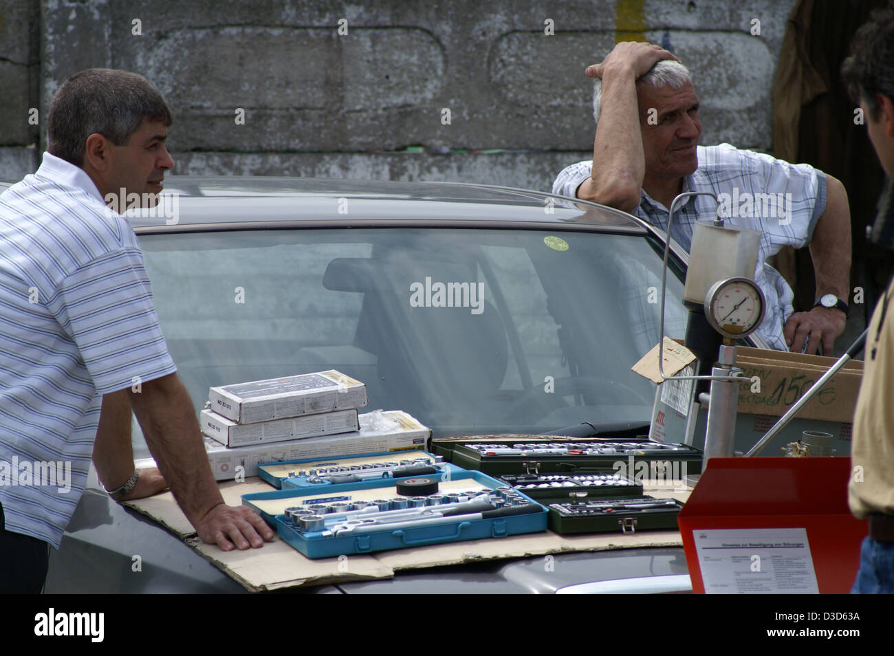 Sibiu, Rumänien, Händler auf dem Flohmarkt Stockfoto