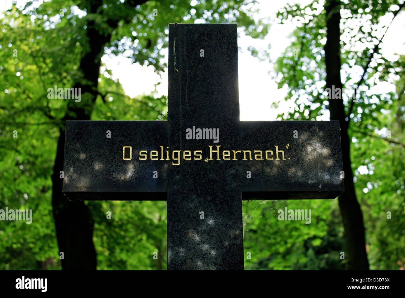 Berlin, Deutschland, schwere Kreuz mit der Inschrift: O selig jenseits Stockfoto