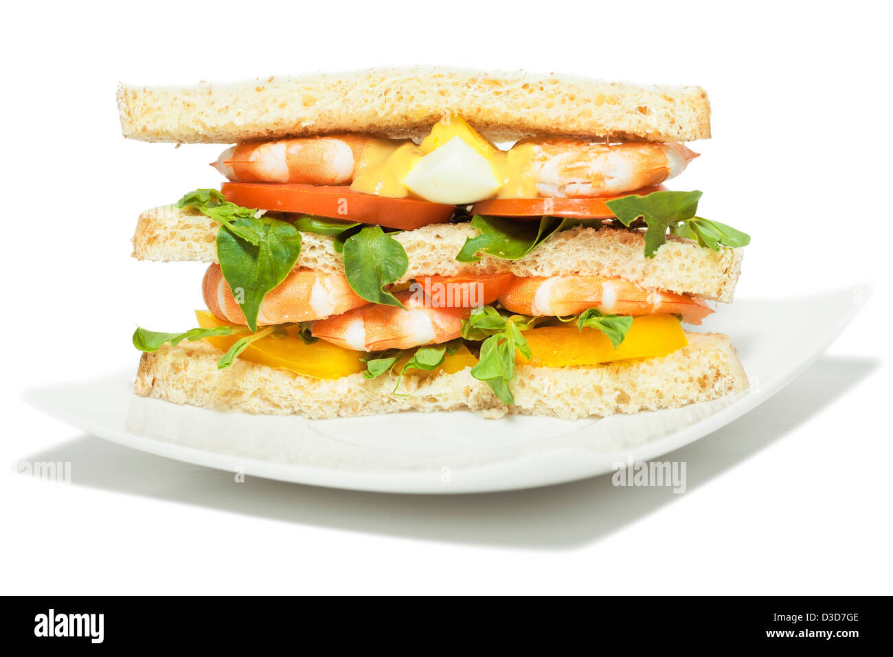 Shrimp-Sandwich auf dem Teller. Isoliert auf weißem Hintergrund Stockfoto