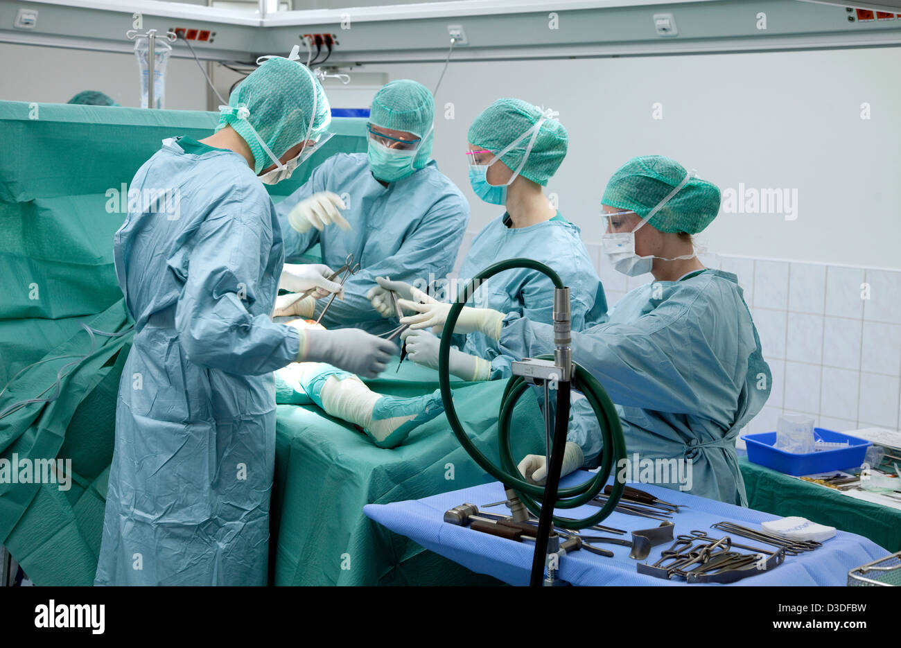 Bestes Krankenhaus Für Knie-op In Essen Knie op -Fotos und -Bildmaterial in hoher Auflösung – Alamy
