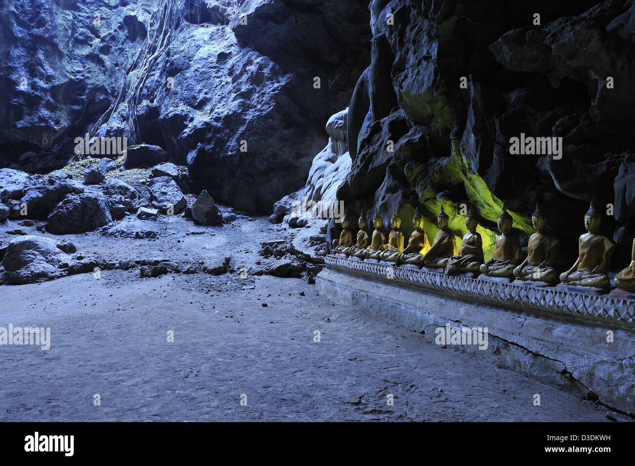Buddha Skulpturen am Khao Luang Höhle. Phetchaburi. Thailand Stockfoto