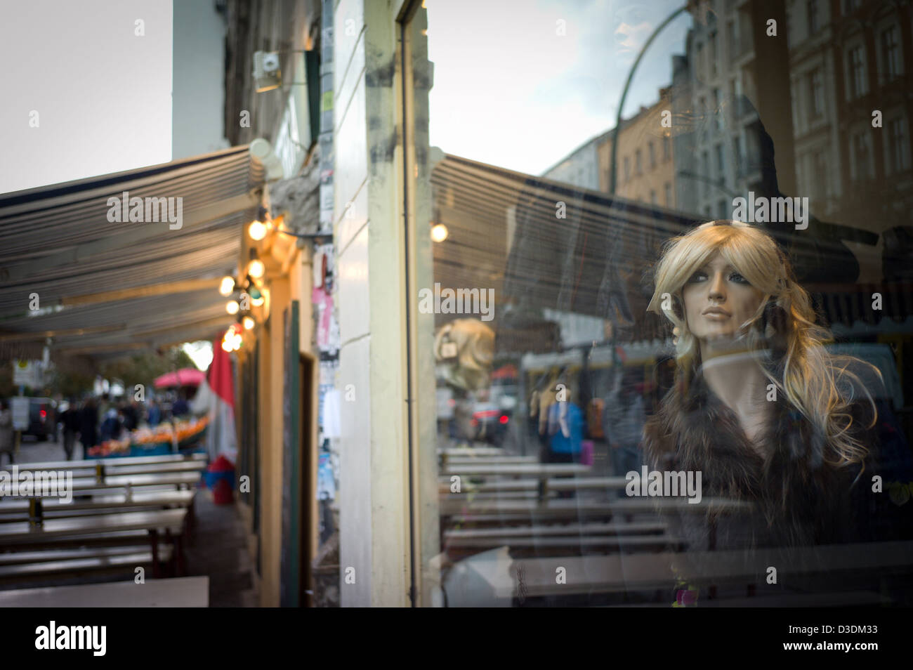 Berlin, Deutschland, Schaufensterpuppe in der Kastanienallee Stockfoto