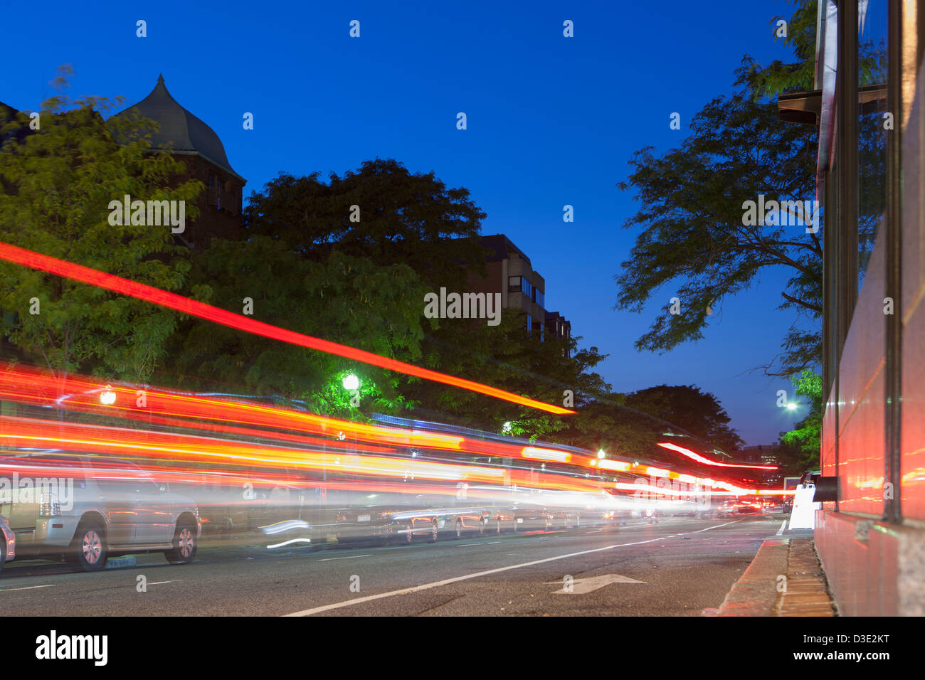 Autos auf der Straße, Exeter Street, Back Bay, Boston, Massachusetts, USA Stockfoto