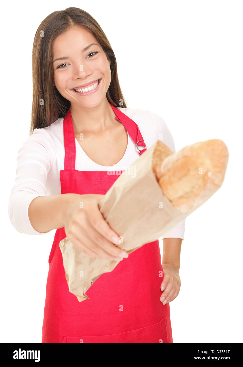 Porträt der schönen Mischlinge Kaukasier / asiatische Frau Verkäuferin geben Brot an Kunden isoliert auf weißem Hintergrund Stockfoto