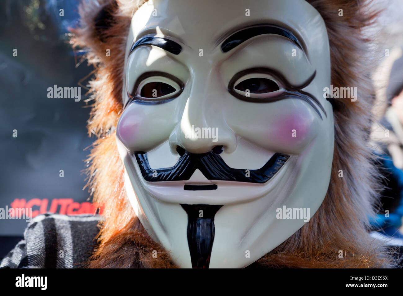 Nahaufnahme einer Person trägt eine Guy Fawkes Maske Stockfoto