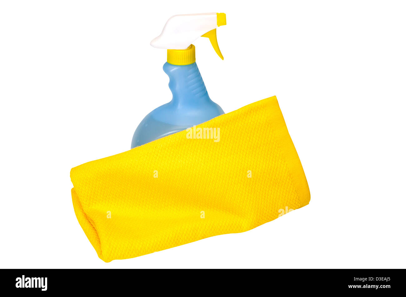 Frühjahrsputz mit Reinigungslösung und Handtuch. Isolierte Bild auf weißem Hintergrund mit Beschneidungspfad. Stockfoto